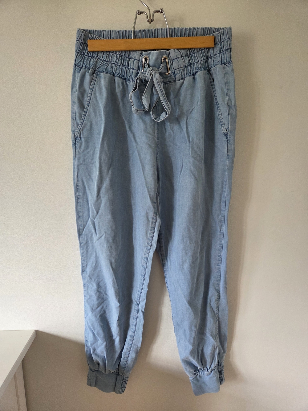 Dynamite Light Wash Denim Jogger Pants Drawstring Waist P/S Small